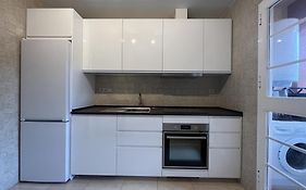 2173-Superb Apt With Amazing Seaview